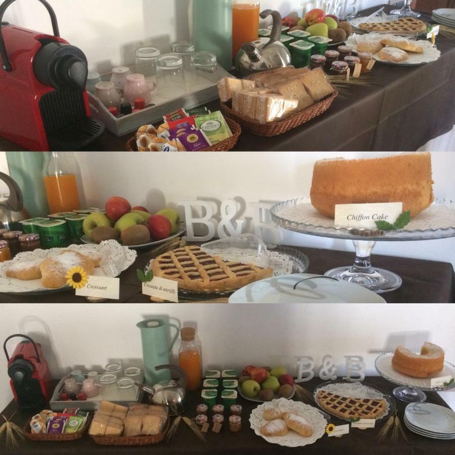 Bed and Breakfast A Due Passi Lorica Exterior foto